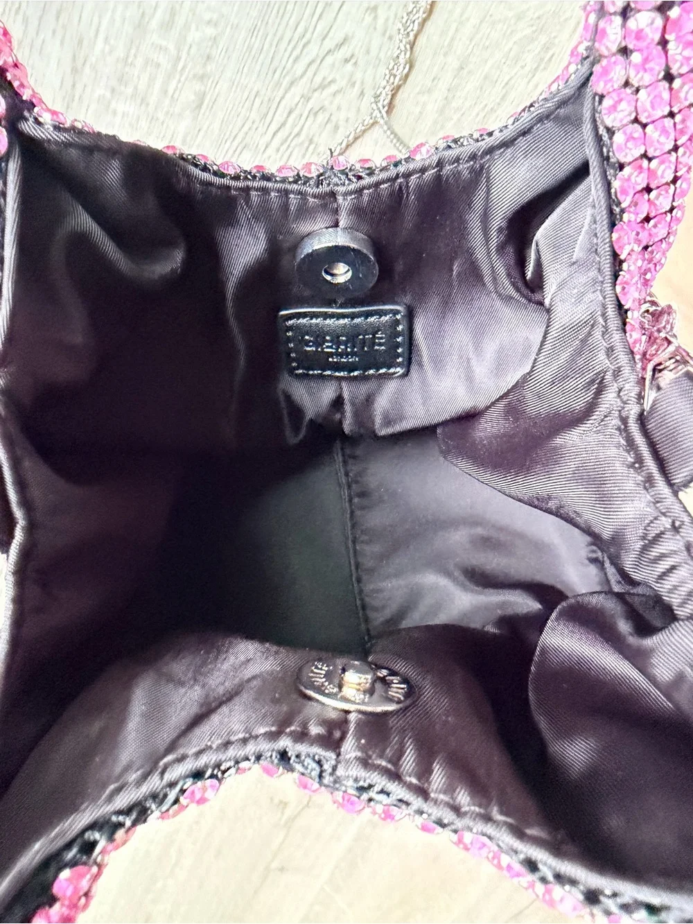 NEW GIARITÉ Brilly Pink Bucket Bag w Silver Tone Crossbody Chain